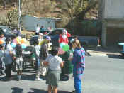 clowns1.jpg (48361 bytes)