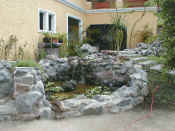 fountain.jpg (70688 bytes)